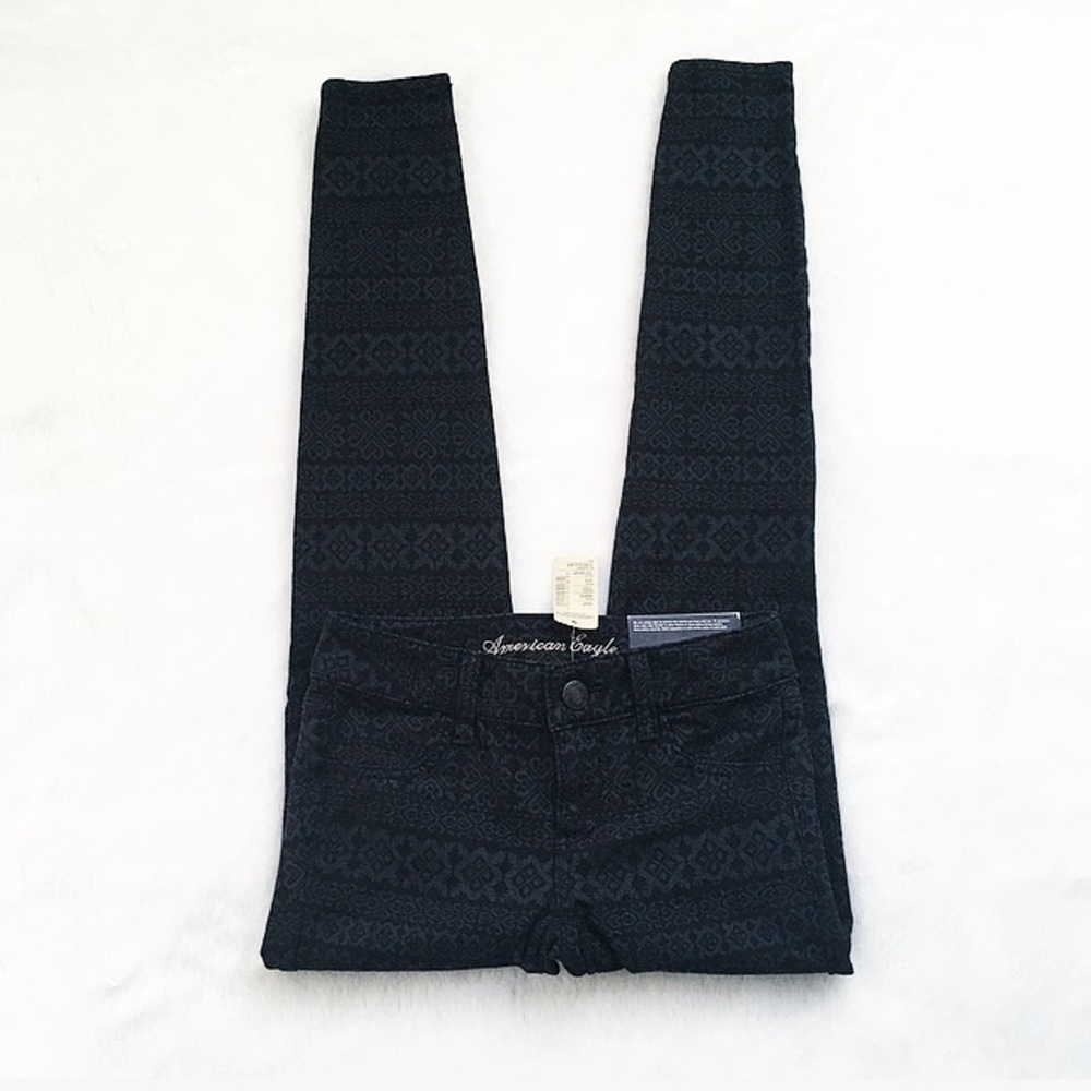 New With Tags American Eagle Aztec Jeggings